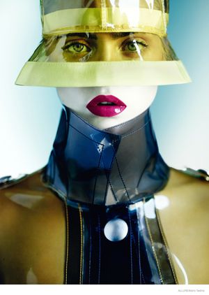 Cara Delevingne Stuns for